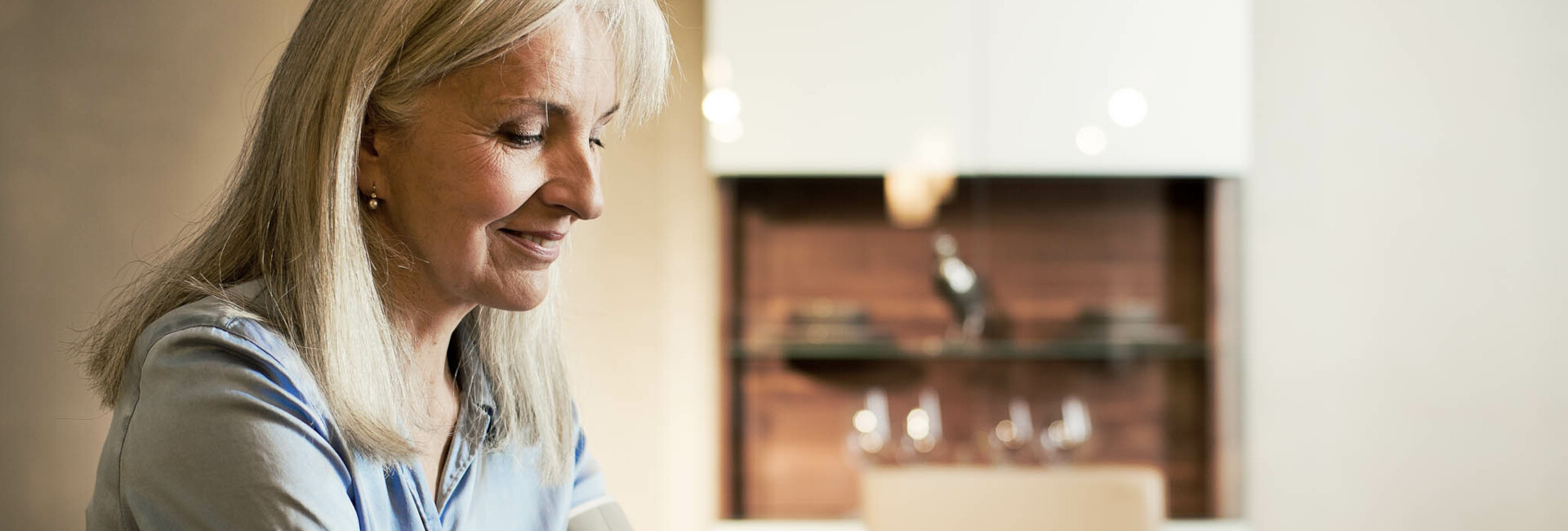 InUse_A6PC_woman-measurement-4-low