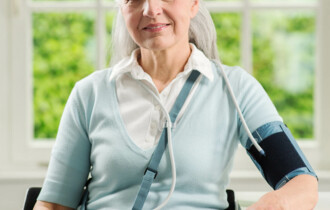 InUse_WatchBP-O3_woman-3