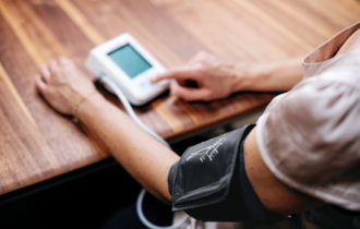 InUse_BP B3 AFIB_woman-measurement-detail